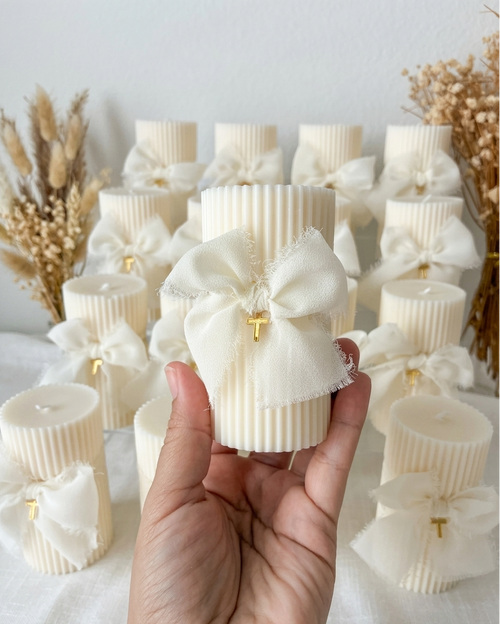 Elegant Column Candle Favor for Baptism – Handmade Candle with Gold Cross & Gauze Ribbon