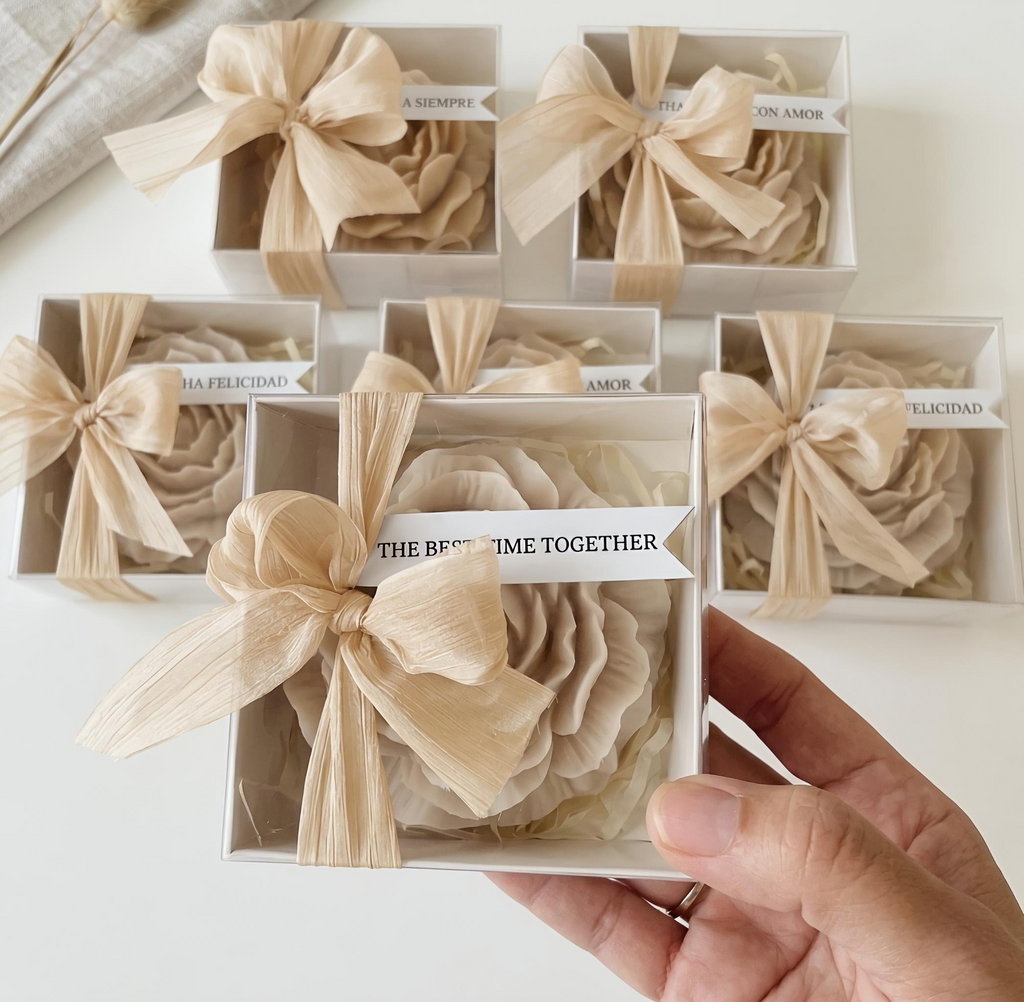 Elegant Peony Candle Favor – Handmade Wedding Gift in Clear Box