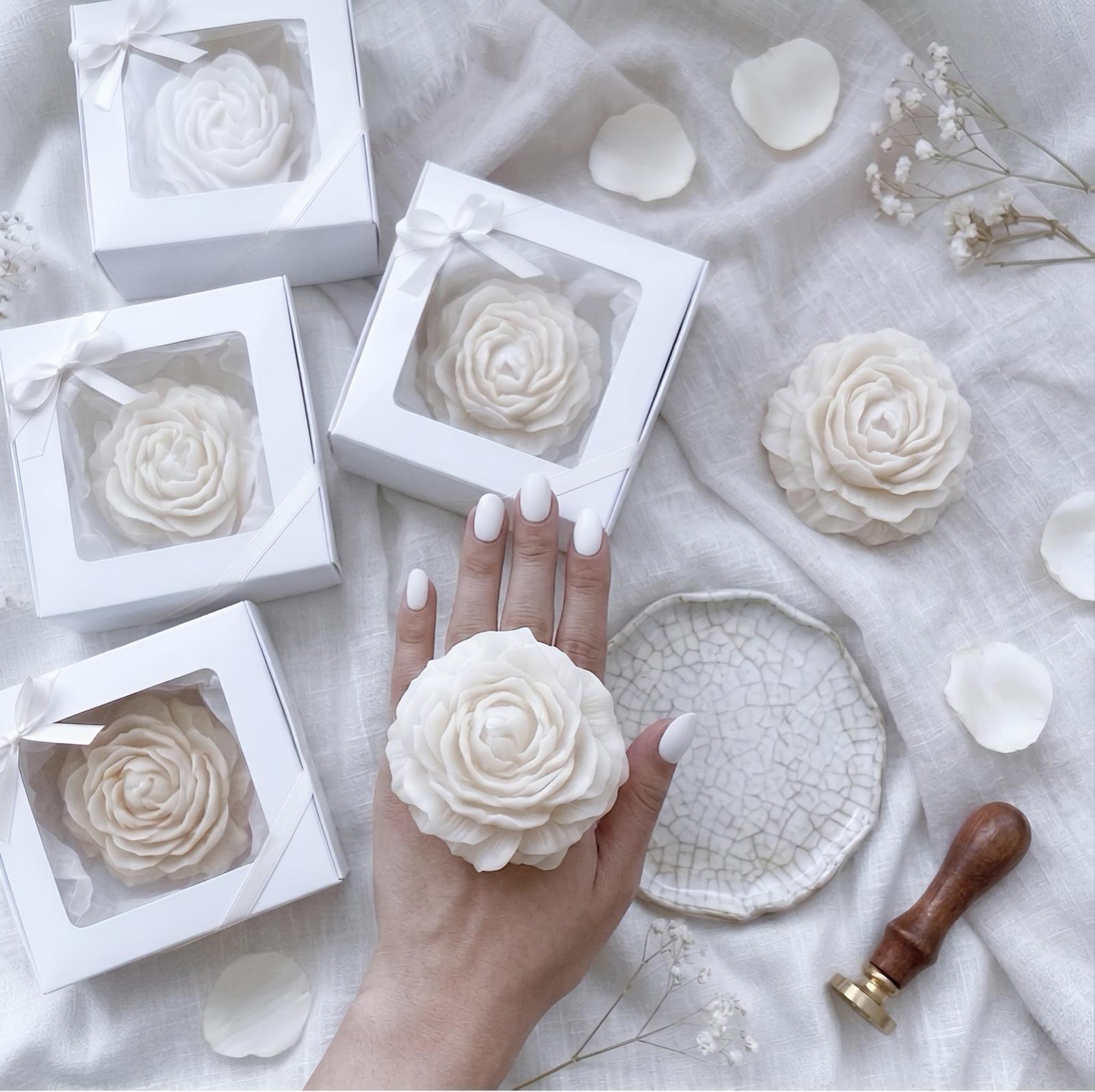 Peony Candle Wedding Gift Box – Handmade Floral Bridal Favor for Guests